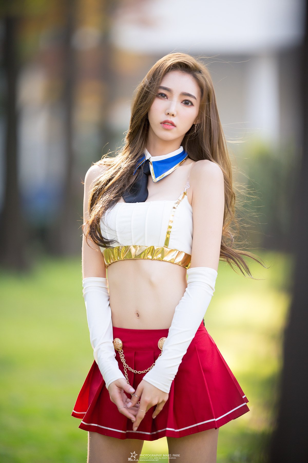 Kim Bora Beautiful Legs Sexy Cosplay Picture and Photo