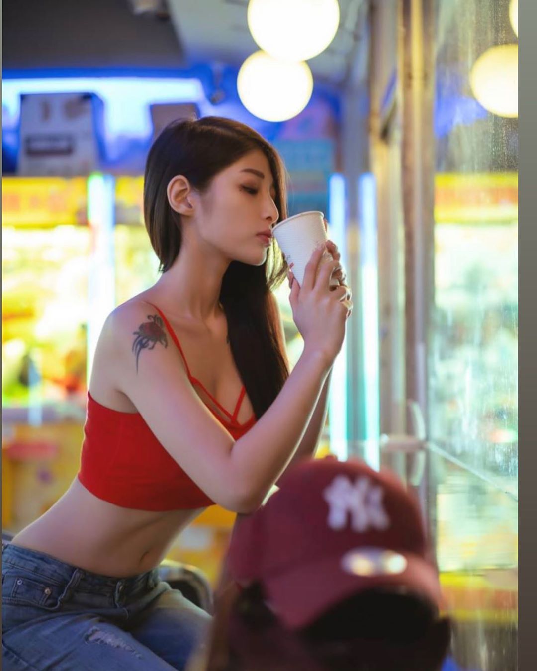 Taiwanese girl Tone Tone Er has so huge boobs
