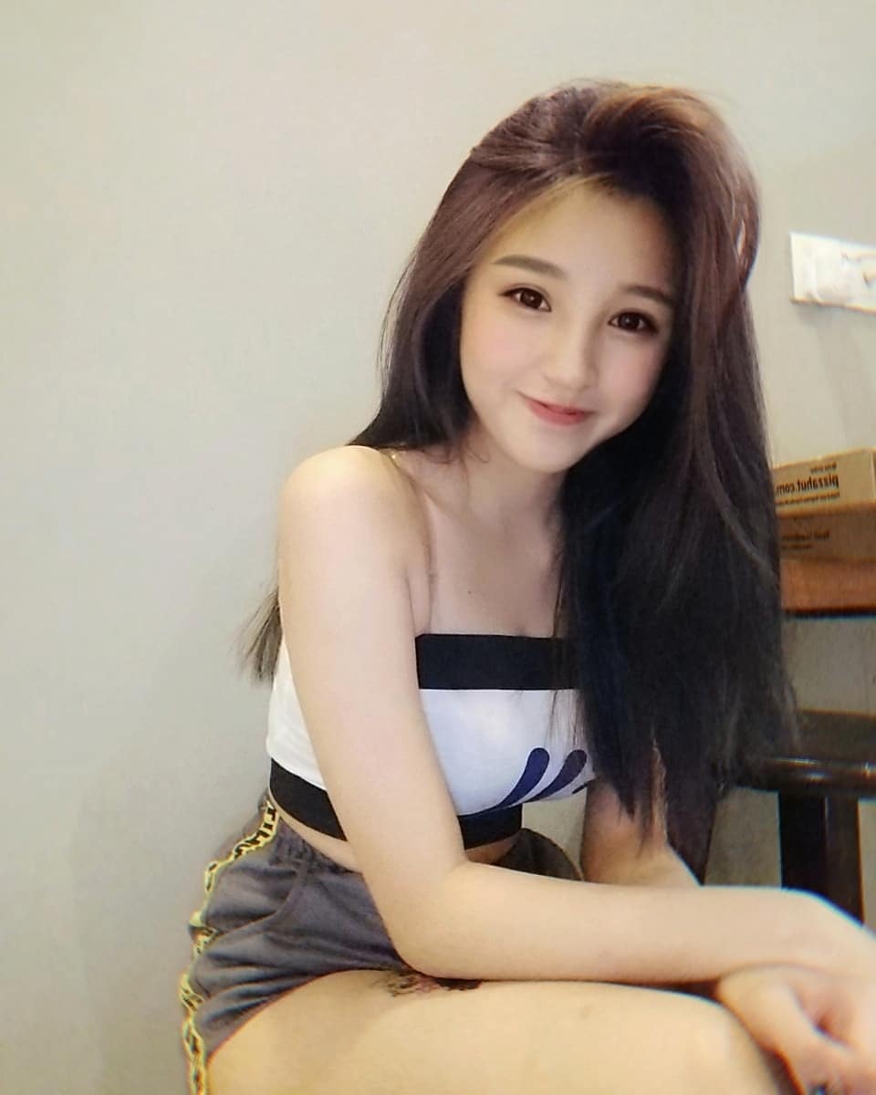 Tzeqian Chua Cute Picture and Photo