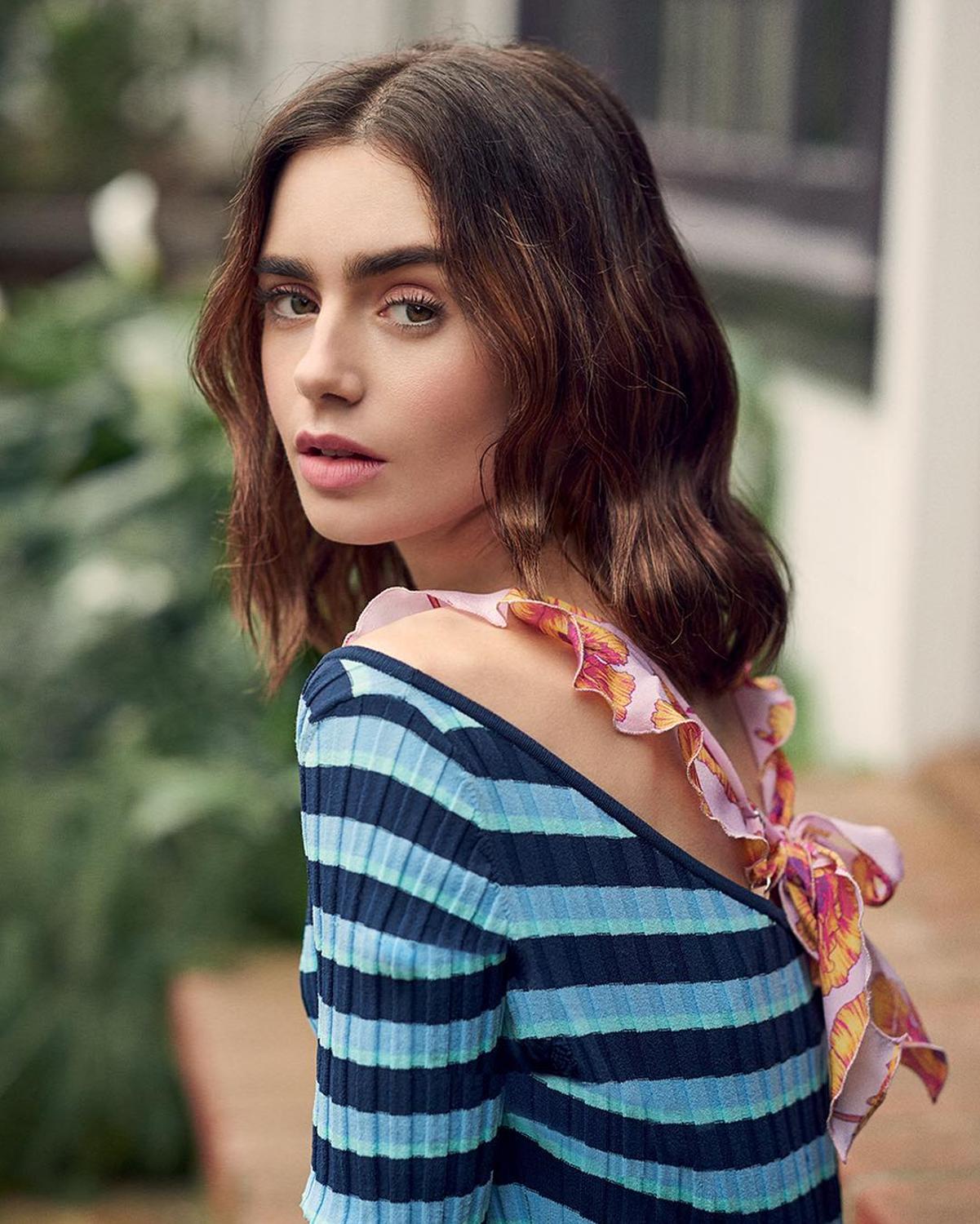 Lily Collins Lovely Lovely Picture and Photo