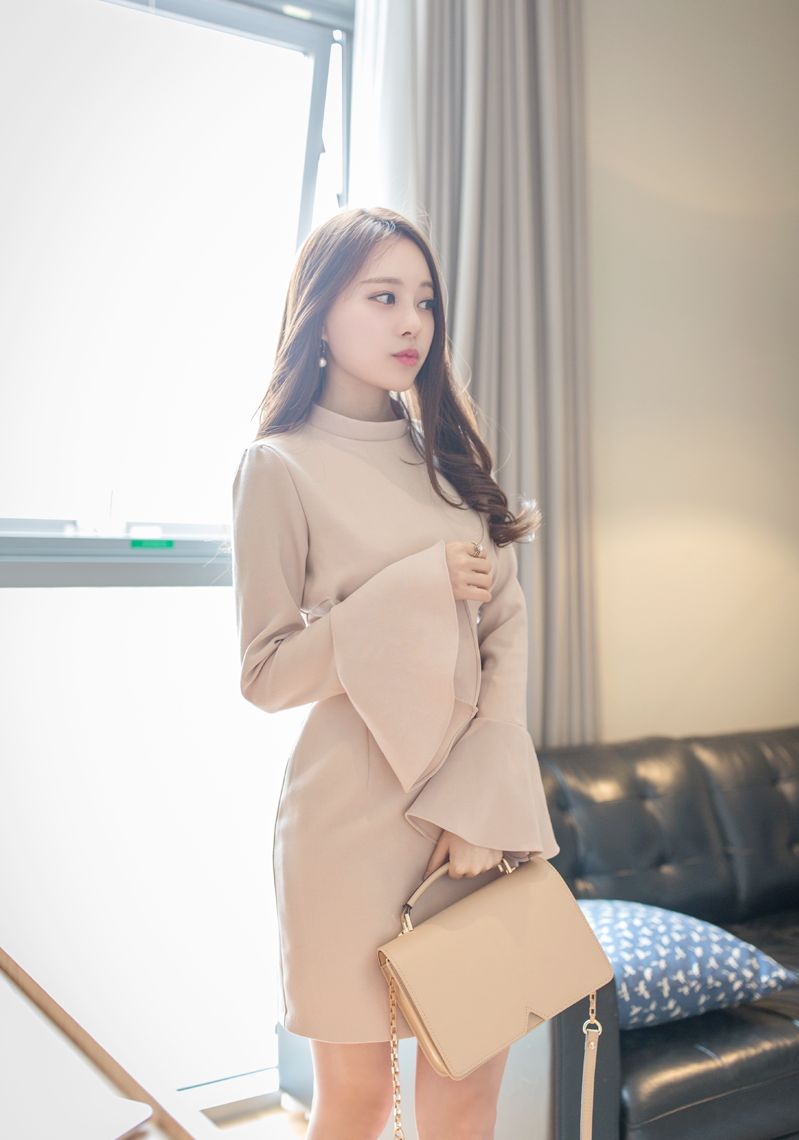 Kim Min Young MQ Clothes Pictures 1