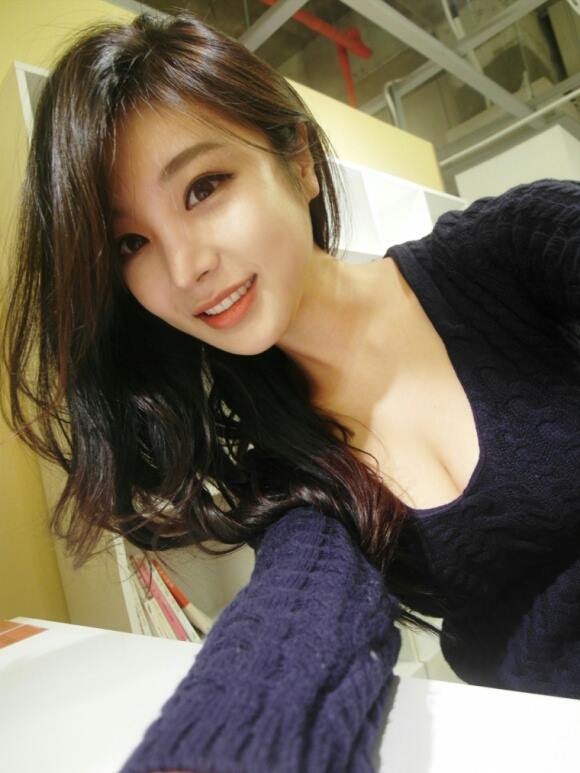 DJ Park Hyun Seo Hot Bikini Lovely Picture and Photo