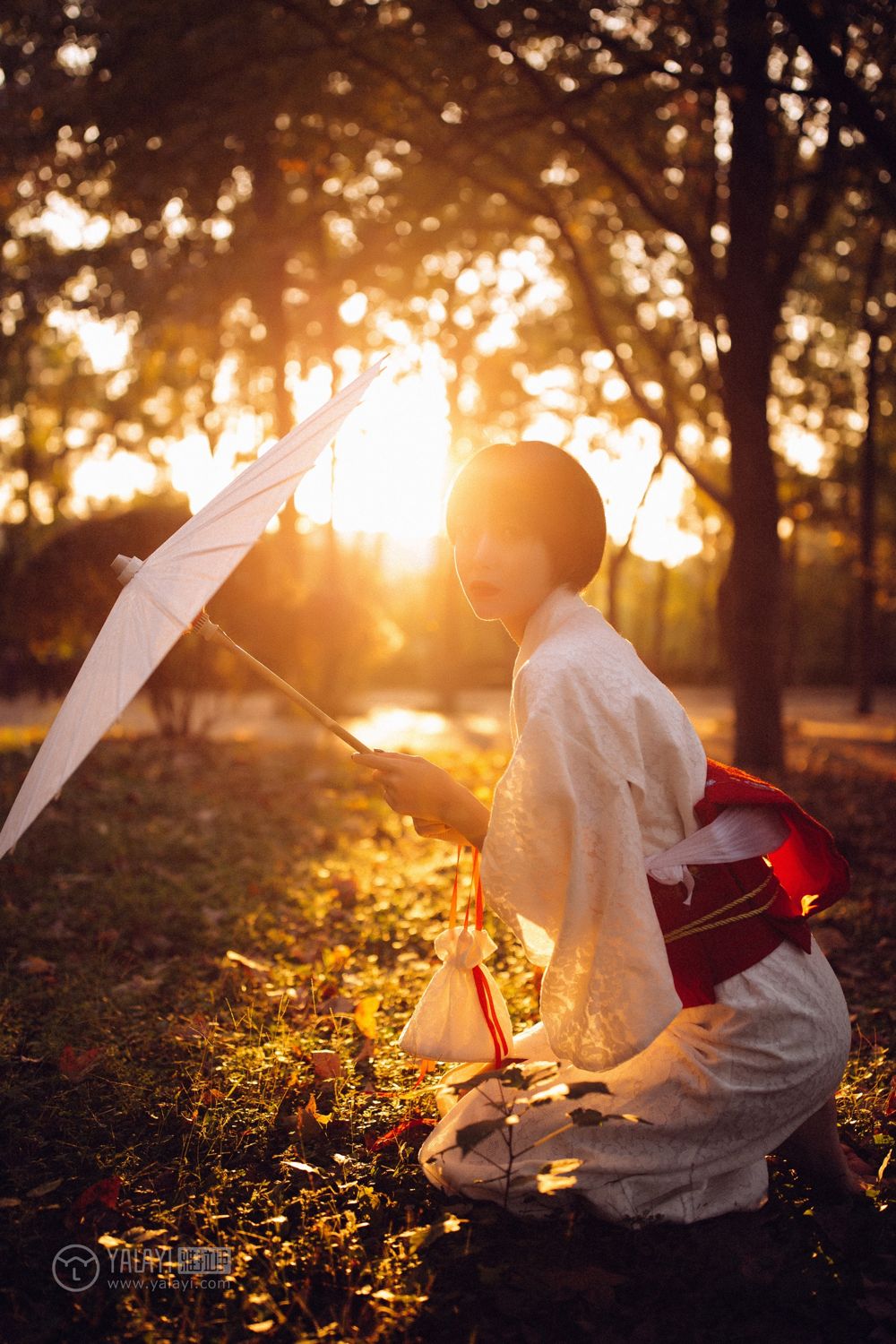 YALAYI Vol. 136 A girl with a gentle breeze in the sunset