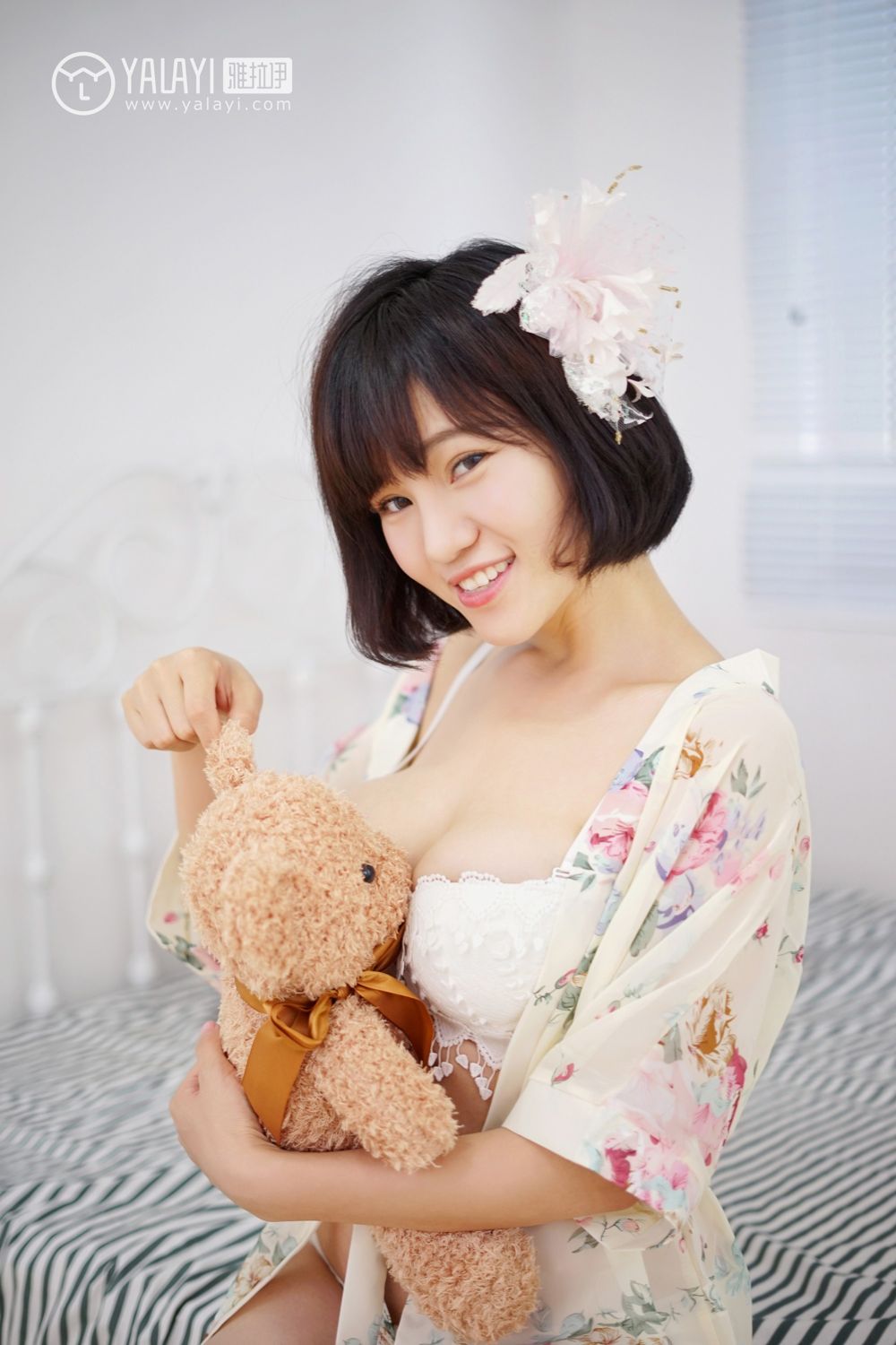 YALAYI Vol. 032 Duo Xiang Zi