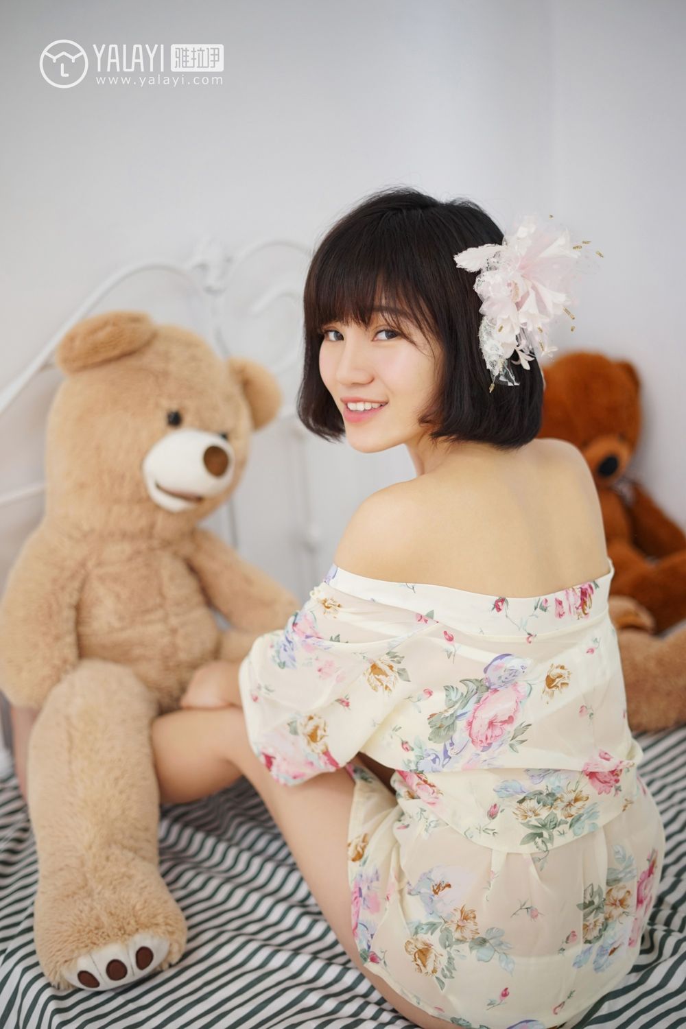 YALAYI Vol. 032 Duo Xiang Zi