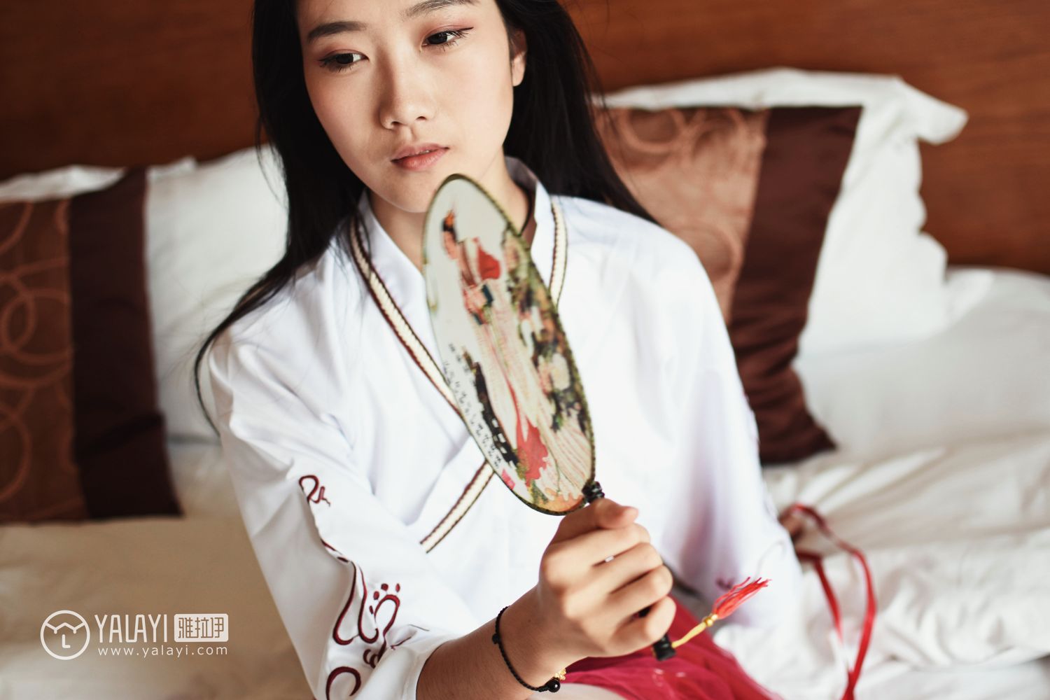 YALAYI Vol. 004 Lin Xiao Ke