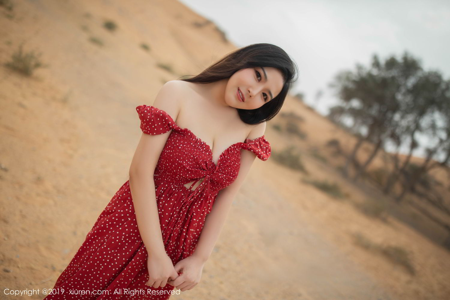 XiuRen Vol. 1388 Red Dress in Desert