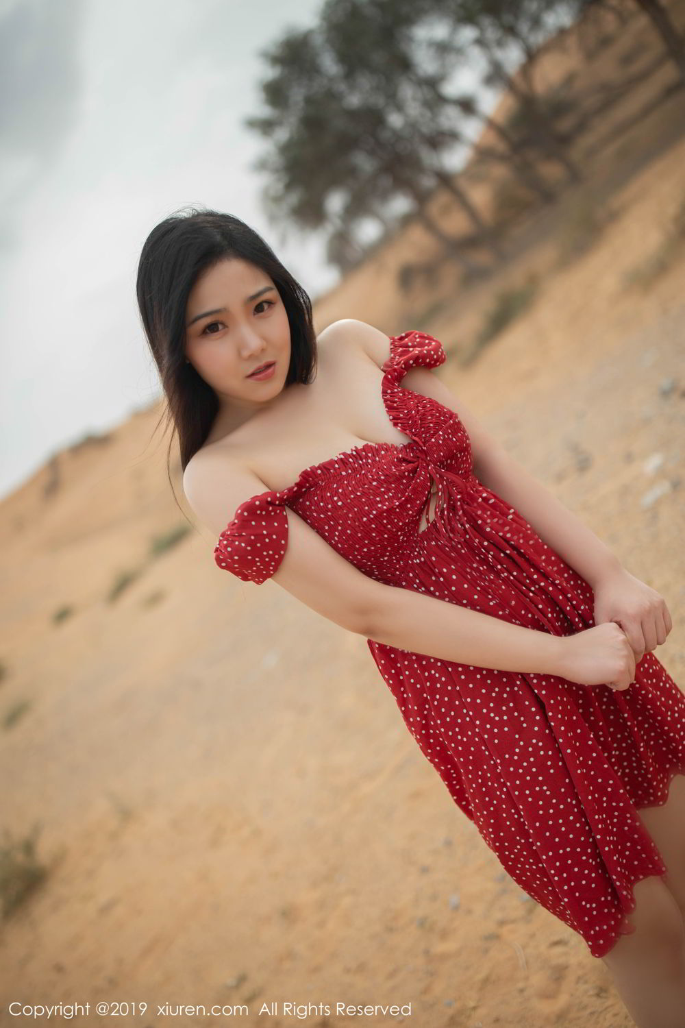 XiuRen Vol. 1388 Red Dress in Desert