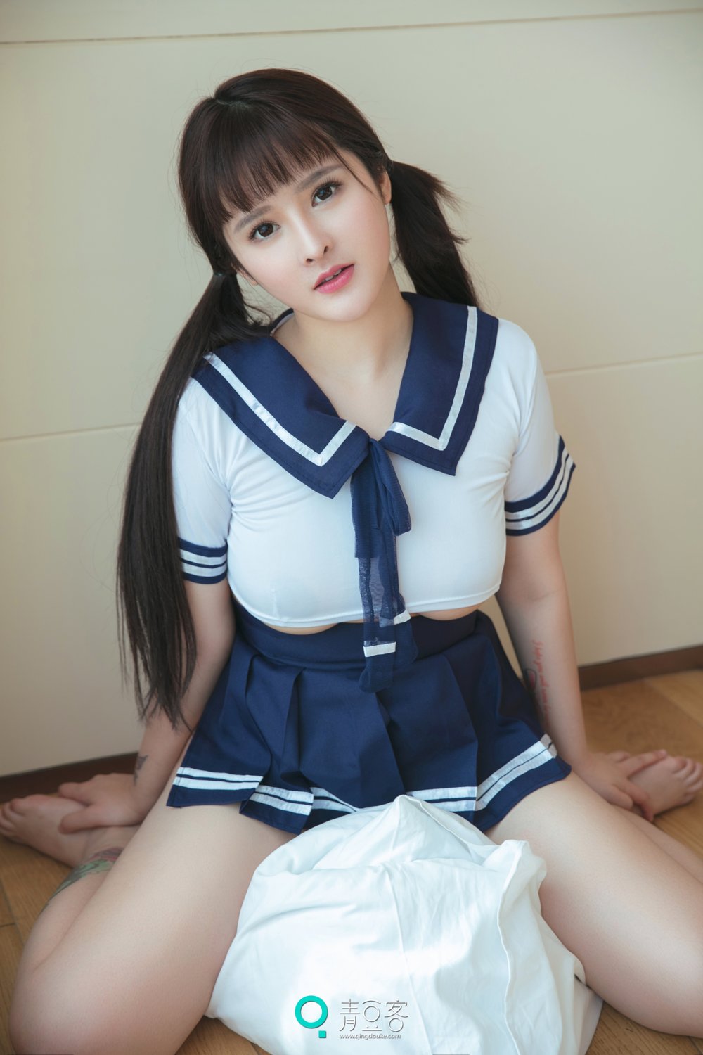 QingDouKe - Student Uniform and Bra