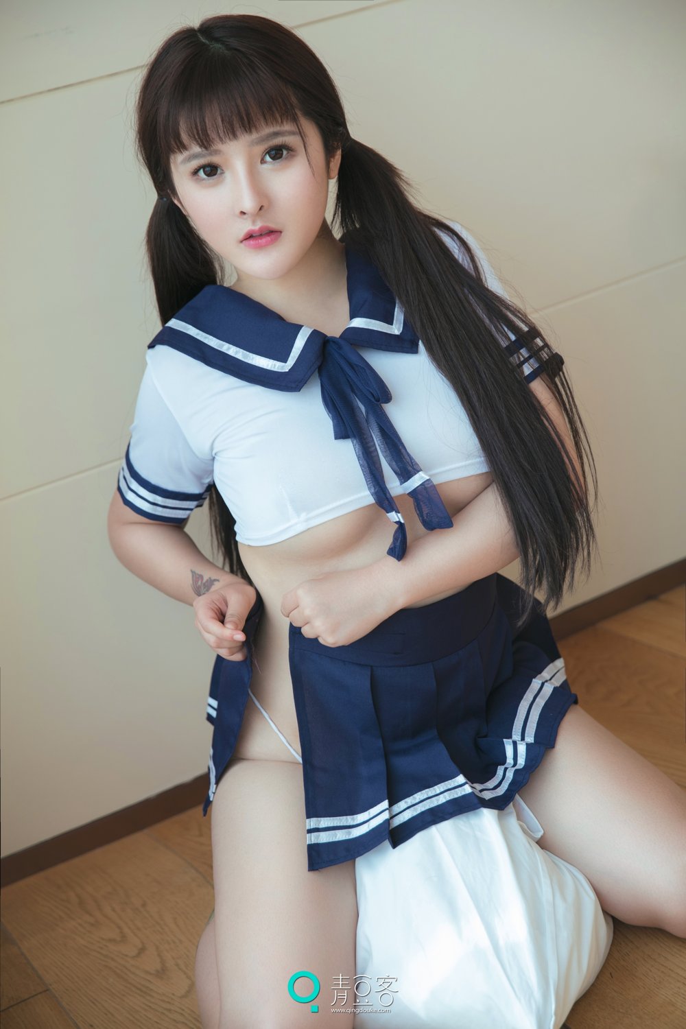 QingDouKe - Student Uniform and Bra