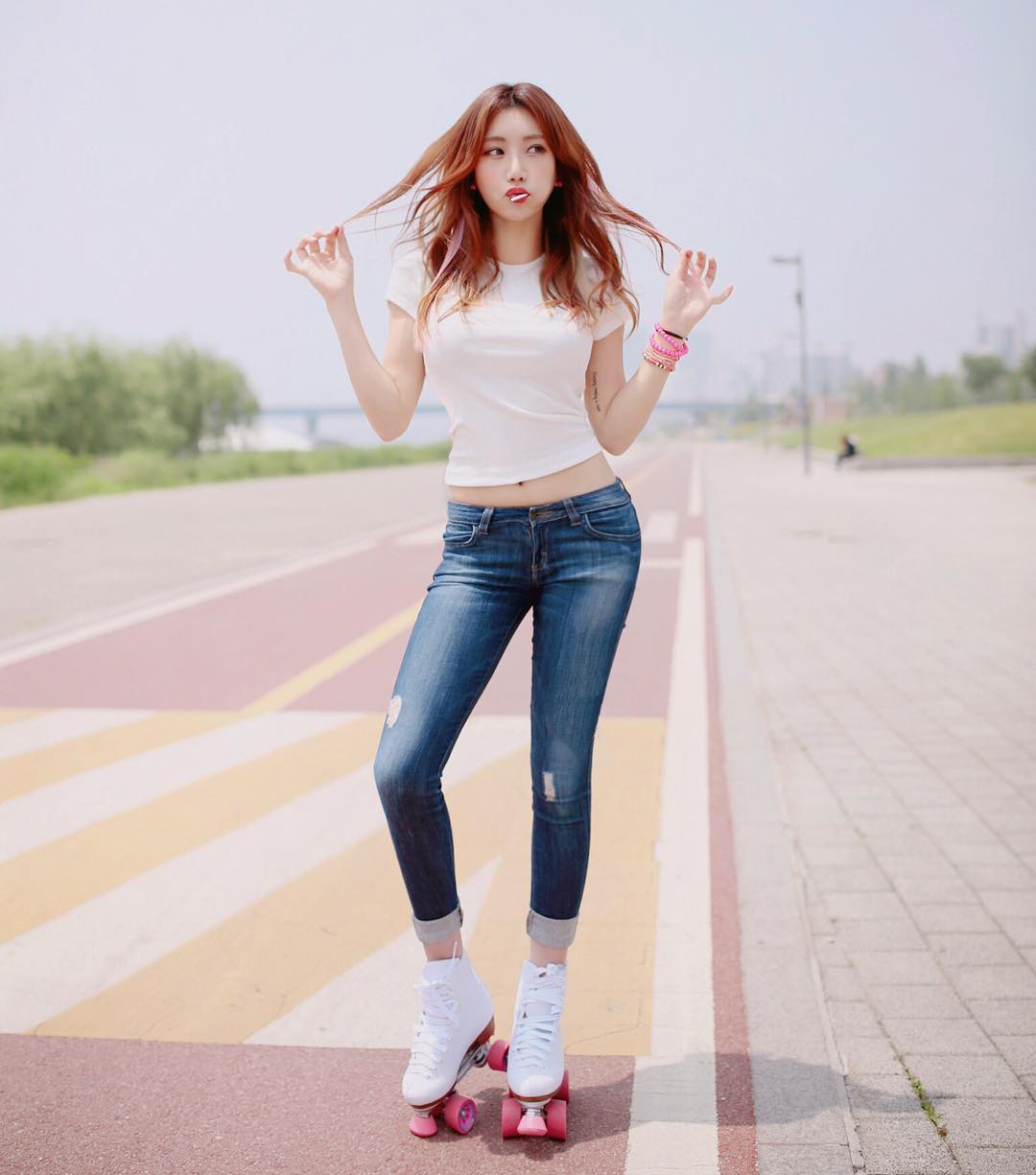 Ye Jung Hwa Hot Beautiful Legs Picture and Photo