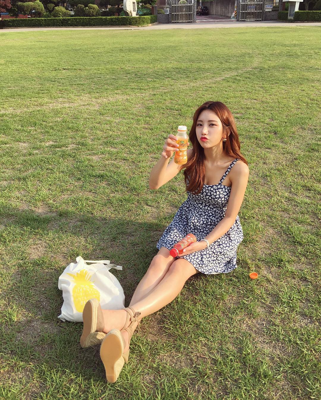 Ye Jung Hwa Hot Beautiful Legs Picture and Photo