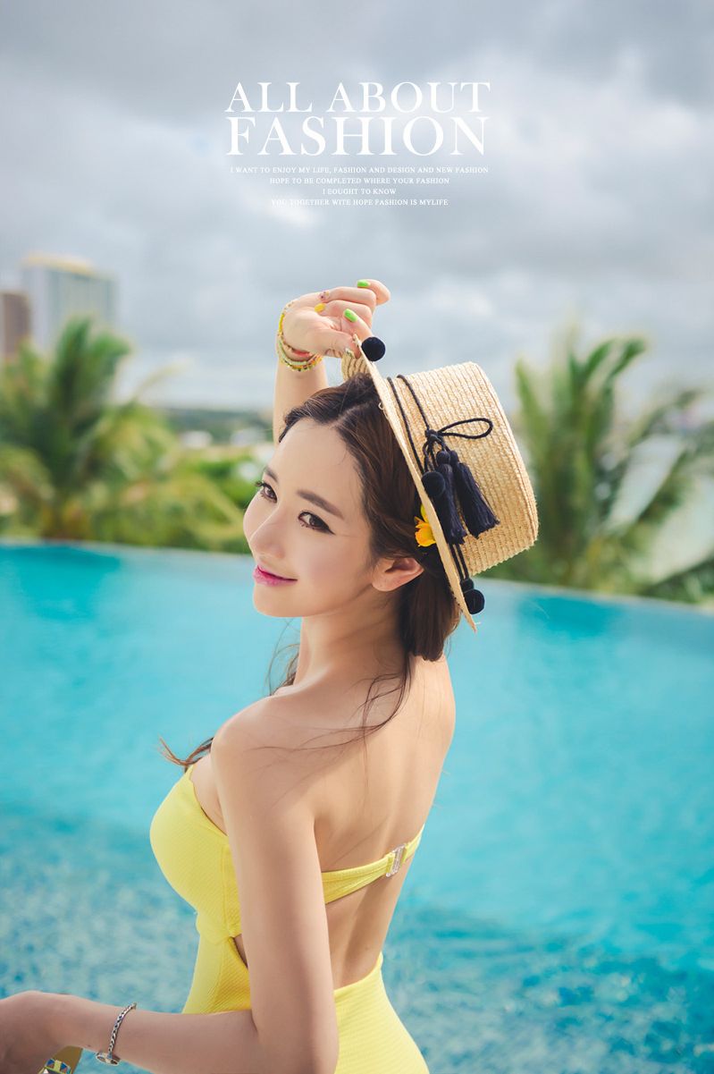 Lee Yeon Jeong MayBeach Bikini Pictures Series 7