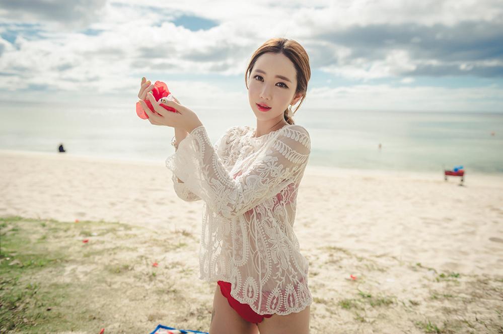 Lee Yeon Jeong MayBeach Bikini Pictures Series 5