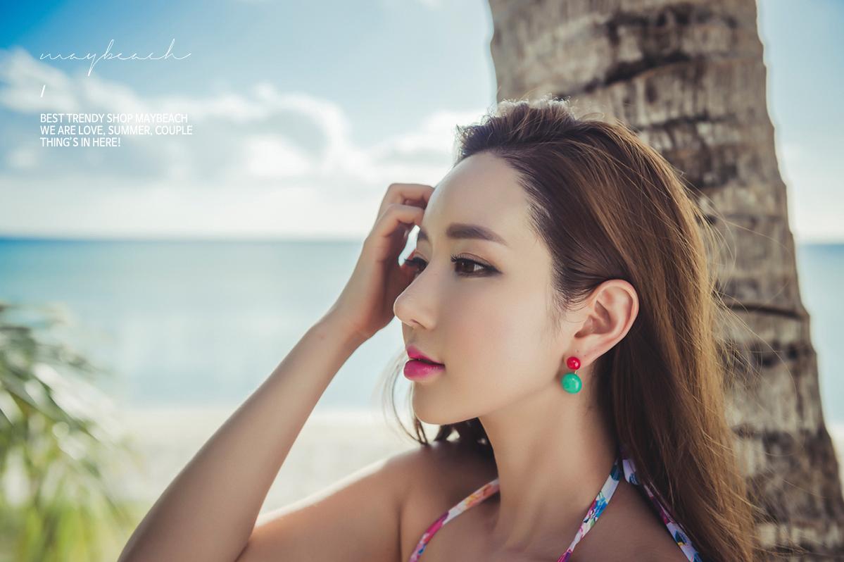 Lee Yeon Jeong MayBeach Bikini Pictures Series 5