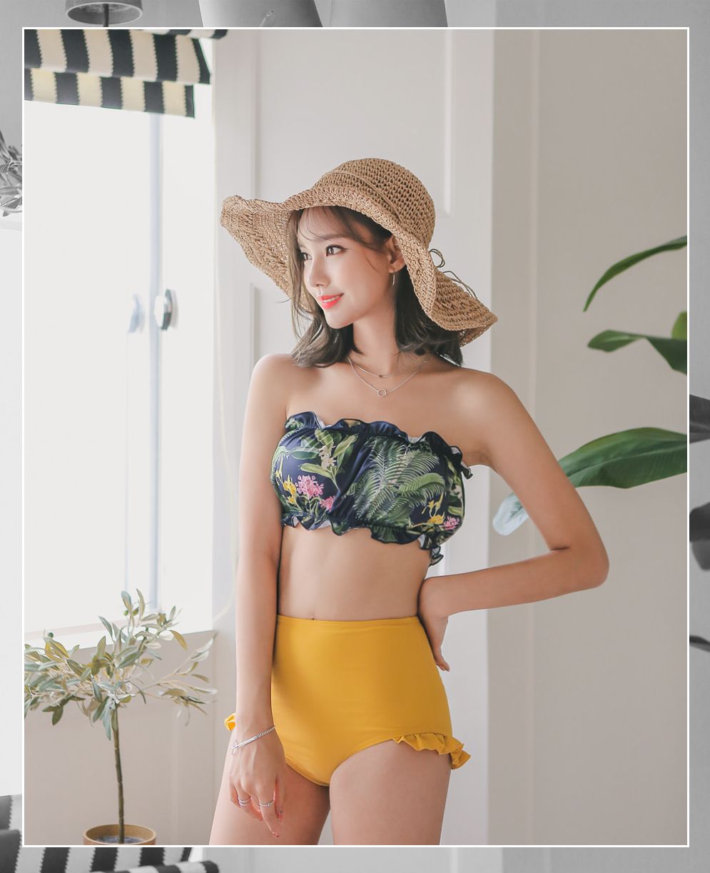 Yeon Ji Eun Lovely Bikini Picture and Photo