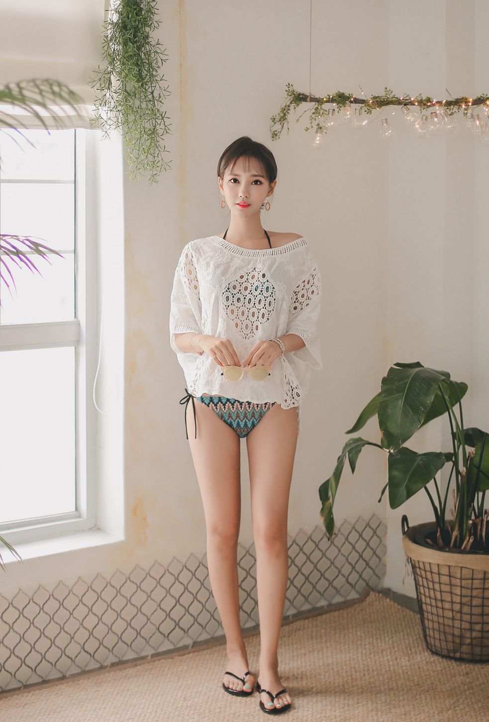 Yeon Ji Eun Lovely Bikini Picture and Photo