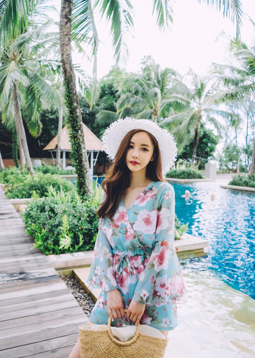 Son Yoon Joo 2017 Phuket Island Skirt Picture Series 1