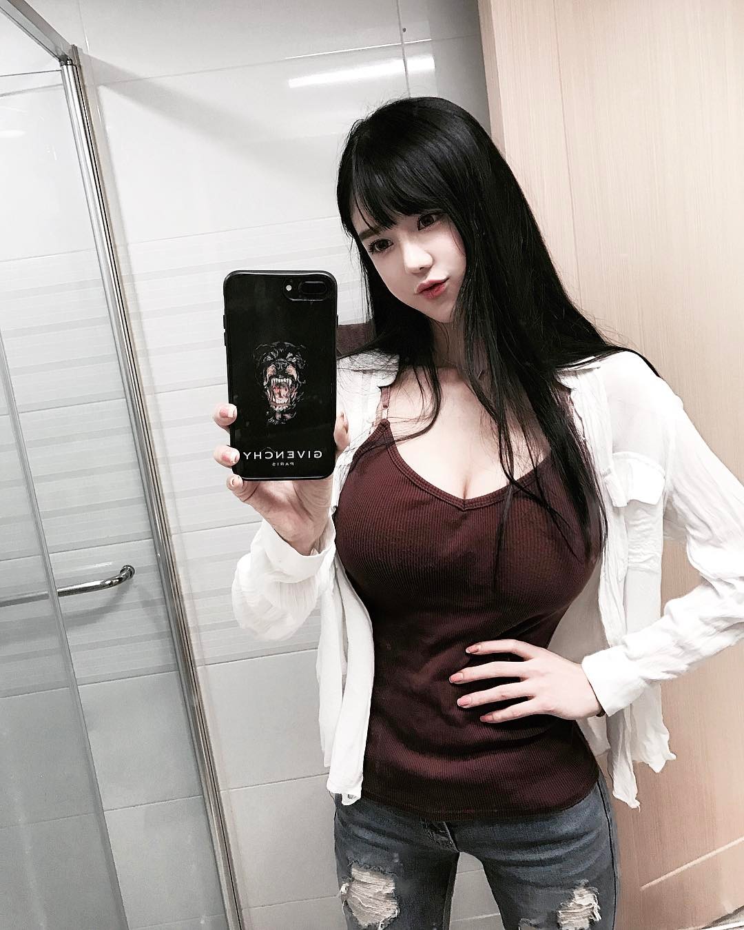 Lee Soo Bin Huge Tits Hot Selfies Picture and Photo