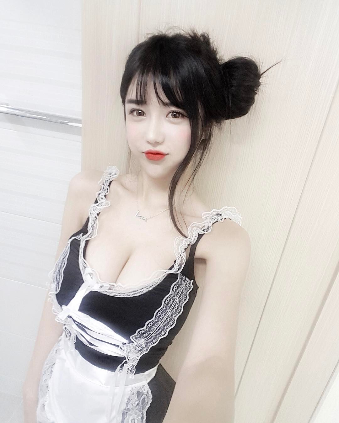 Lee Soo Bin Huge Tits Hot Selfies Picture and Photo