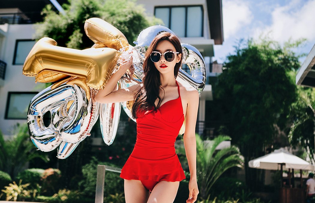 Son Yoon Joo Swimwear Collection 100P