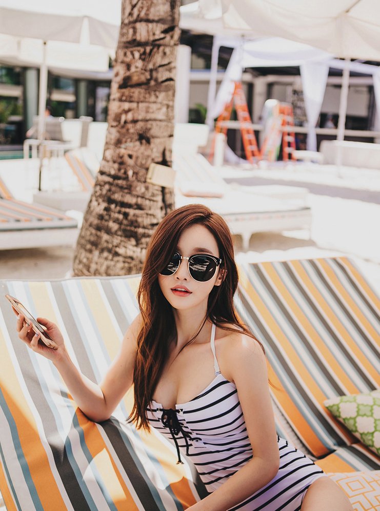 Son Yoon Joo Swimwear Collection 100P