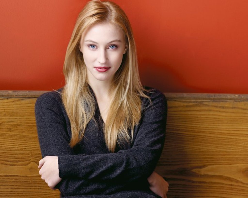 Sarah Gadon Temperament Picture and Photo