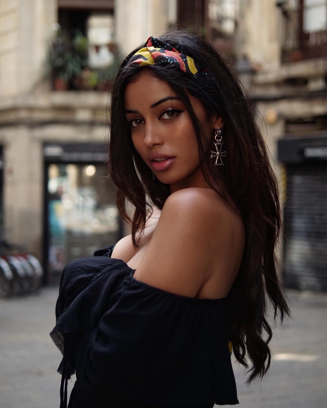 Cindy Kimberly Wild Wheat Skin Picture and Photo