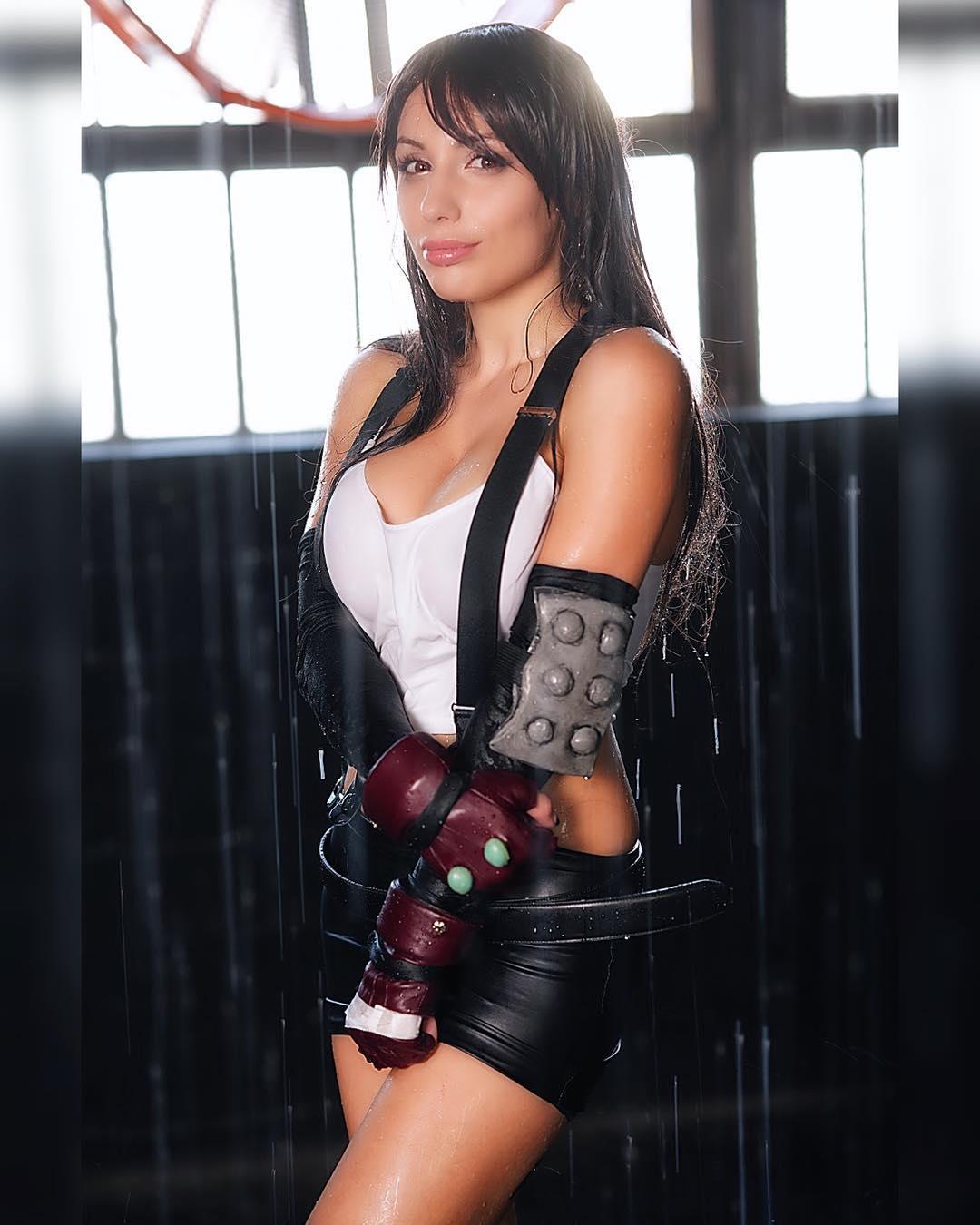 Liz Katz Big Boobs Cosplay Picture and Photo