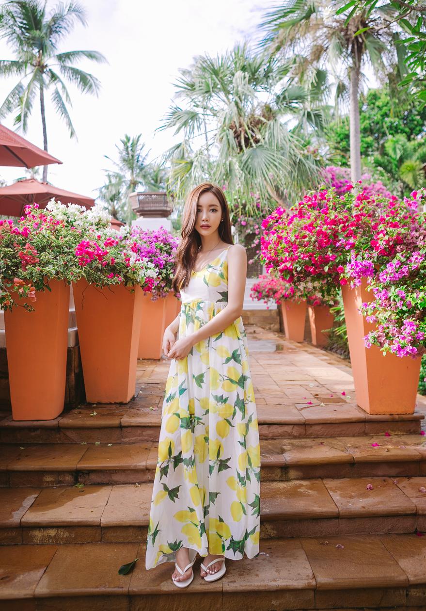 Son Yoon Joo 2017 Phuket Island Skirt Picture Series 7