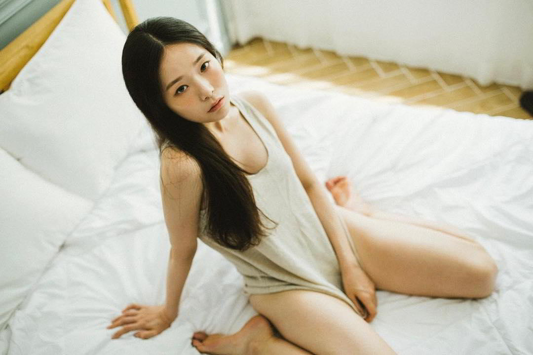 Korean Model Pia Han Mou tells you the attraction of single eyelids