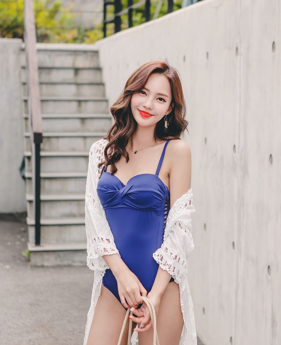 Yeon Ji Eun Maybeach Bikini Series 2