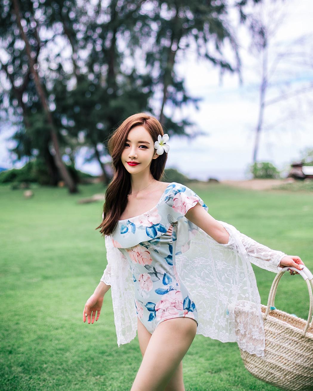 Son Yoon Joo 2017 Phuket Island Skirt Picture Series 7