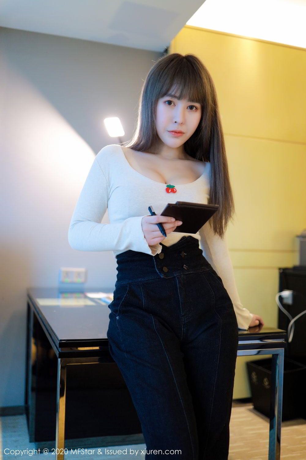 MFStar Vol.284 Evelyn Ai Li