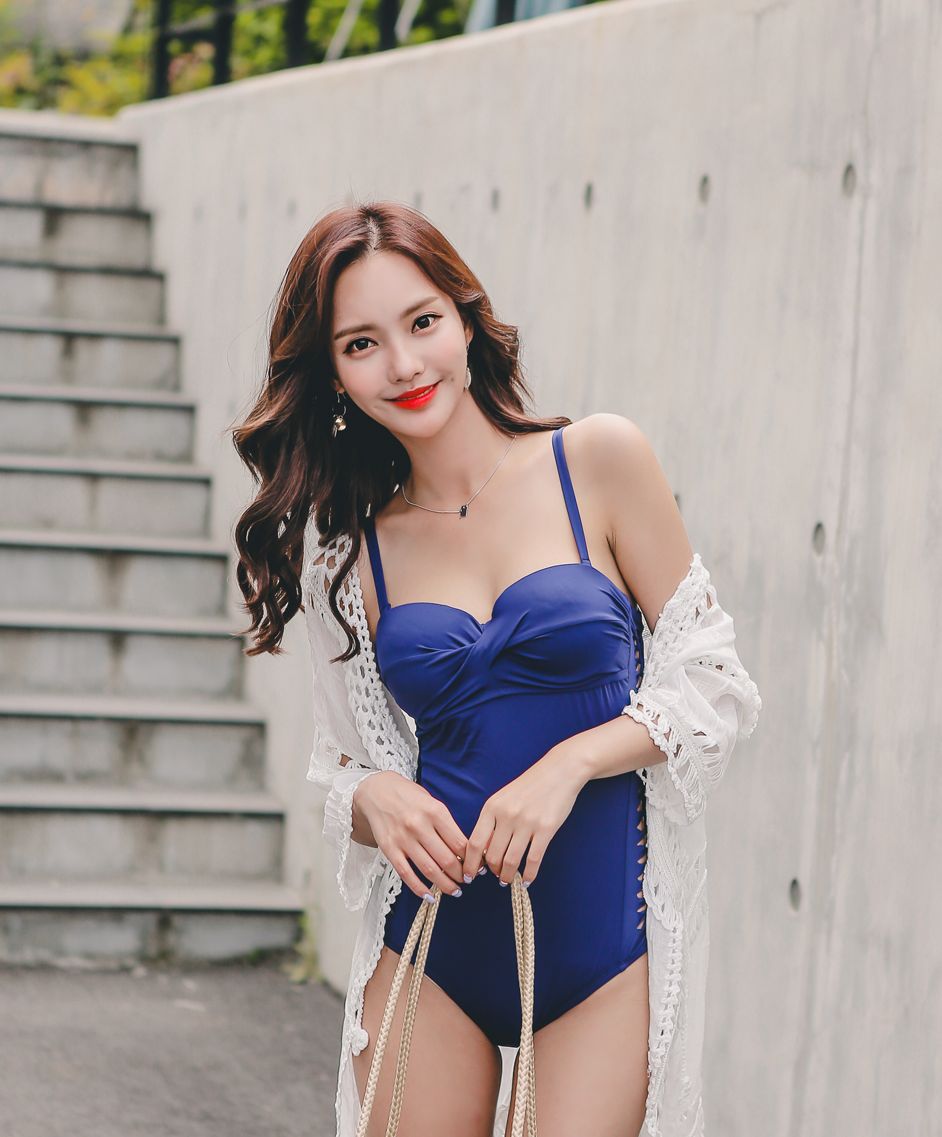 Yeon Ji Eun Maybeach Bikini Series 2