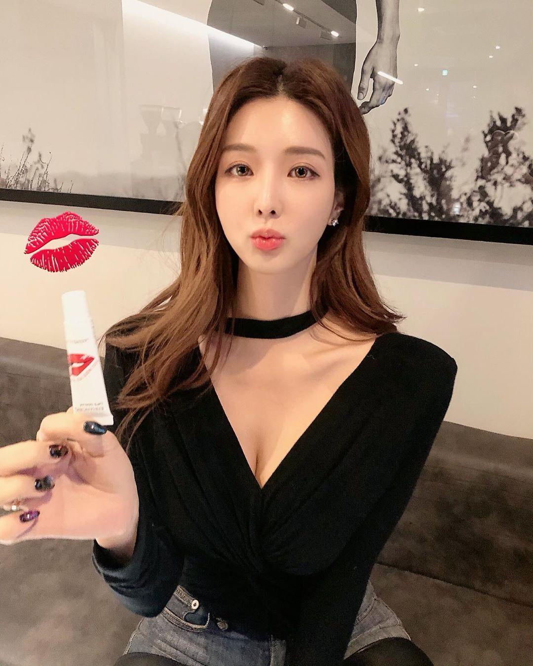 Korean Chaozheng blogger, with hot and sexy figure