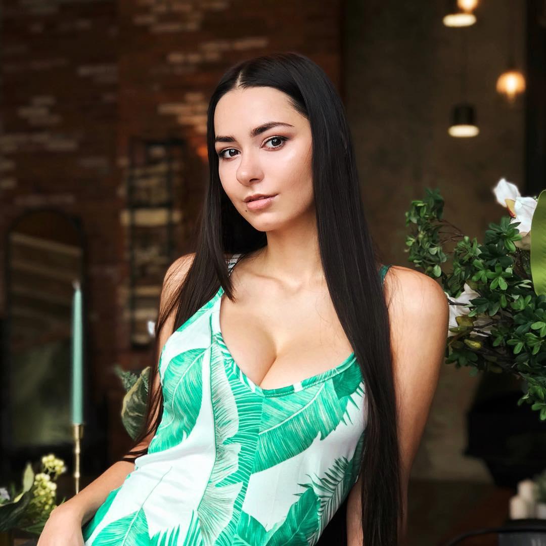 Helga Lovekaty Hot and Sexy Picture and Photo