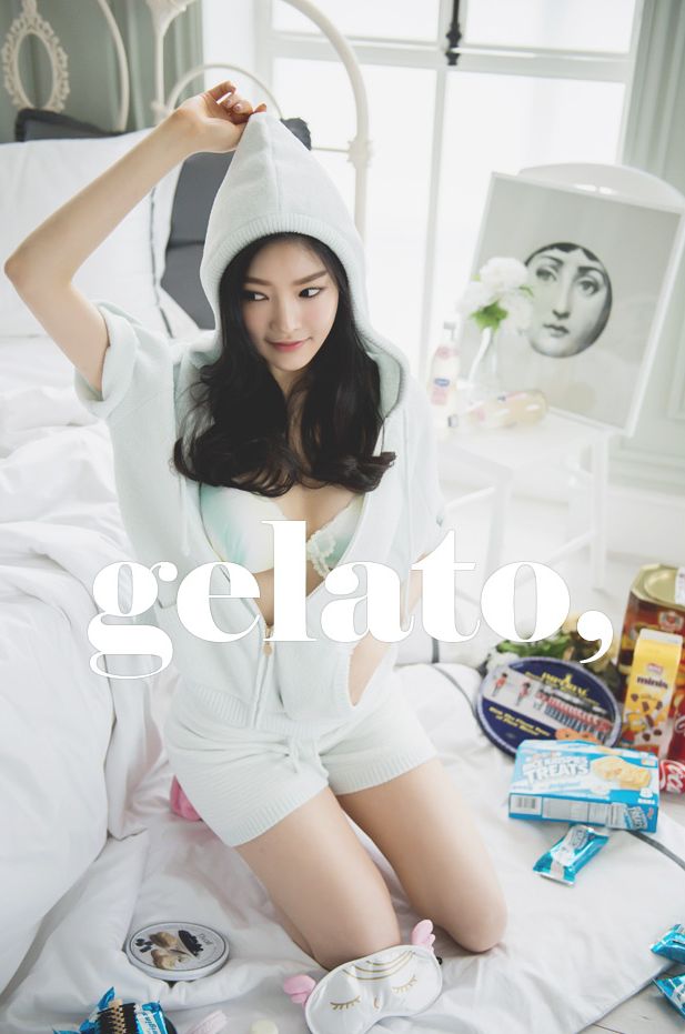 Park Jung Yoon 2016 Cool Bra Picture and Photo