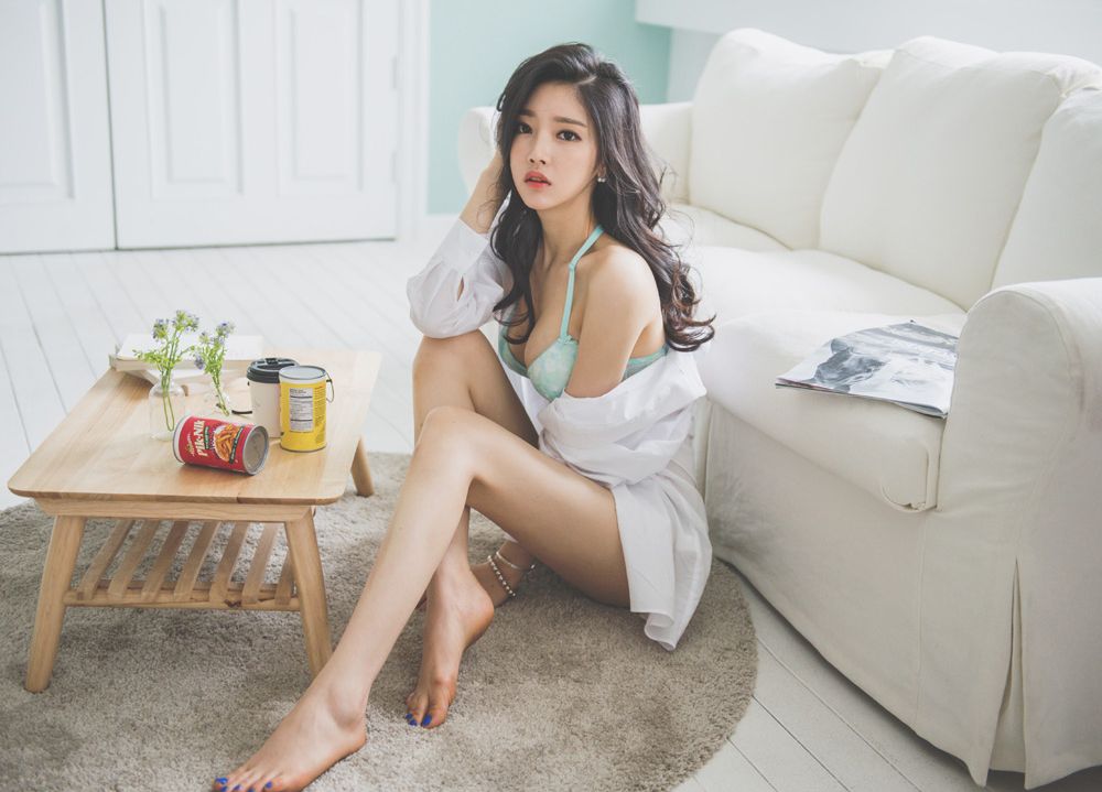 Park Jung Yoon 2016 Cool Bra Picture and Photo