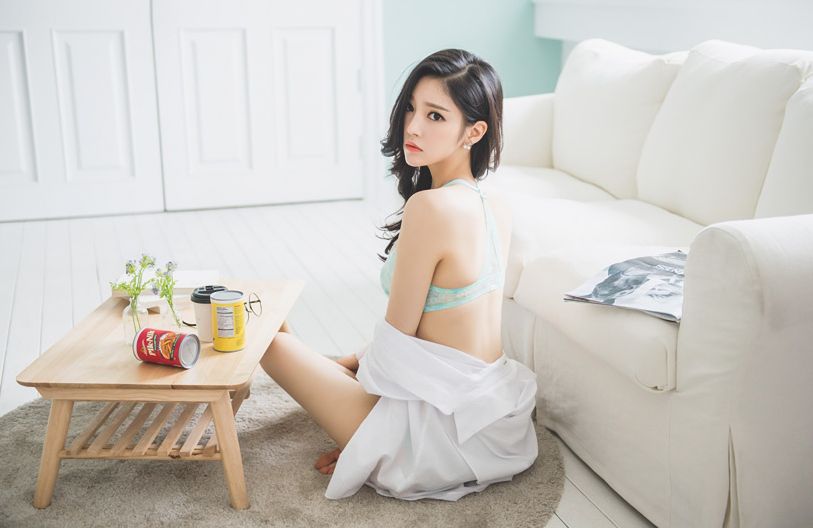 Park Jung Yoon 2016 Cool Bra Picture and Photo