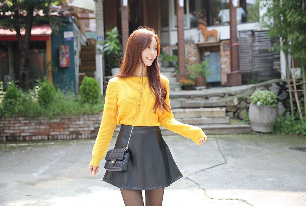 Son Yoon Joo 2014 Beautiful Legs Temperament Picture and Photo