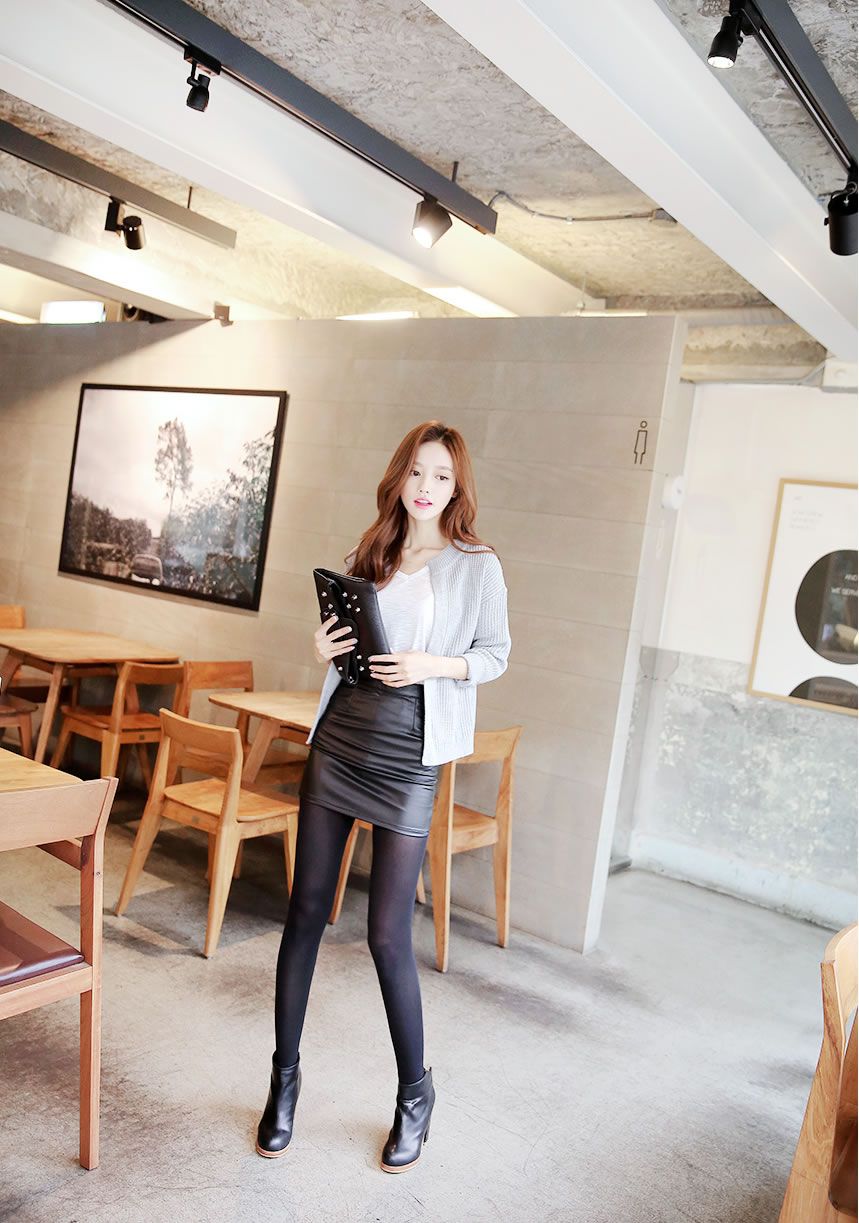 Son Yoon Joo Beautiful Legs Temperament Pure Picture and Photo