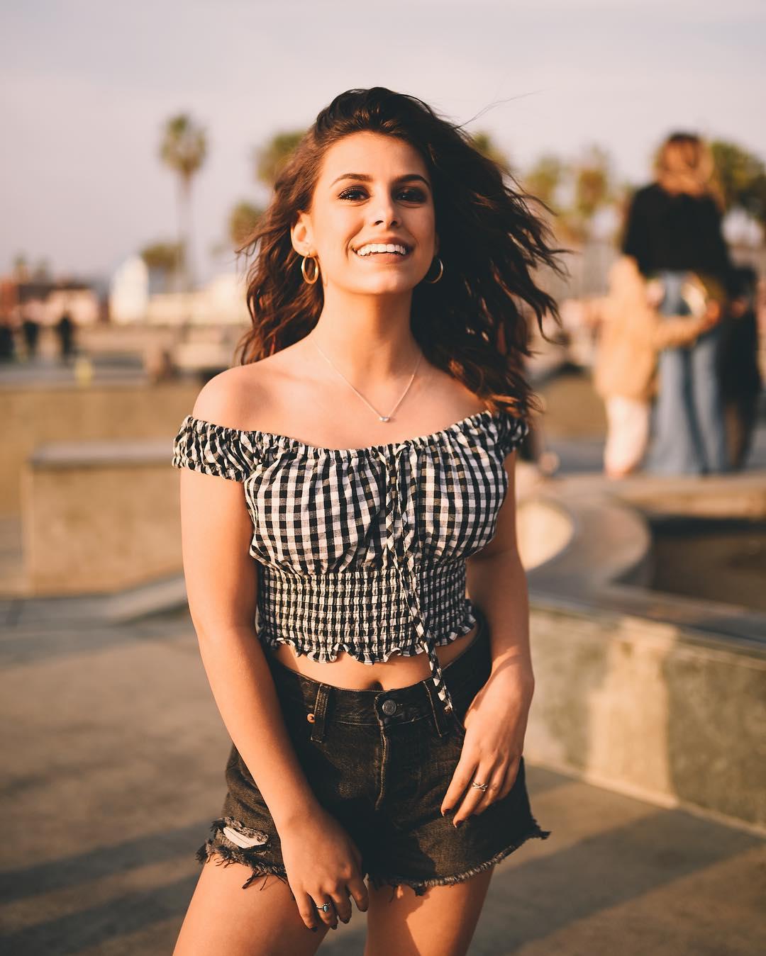 Madisyn Shipman Cute Picture and Photo