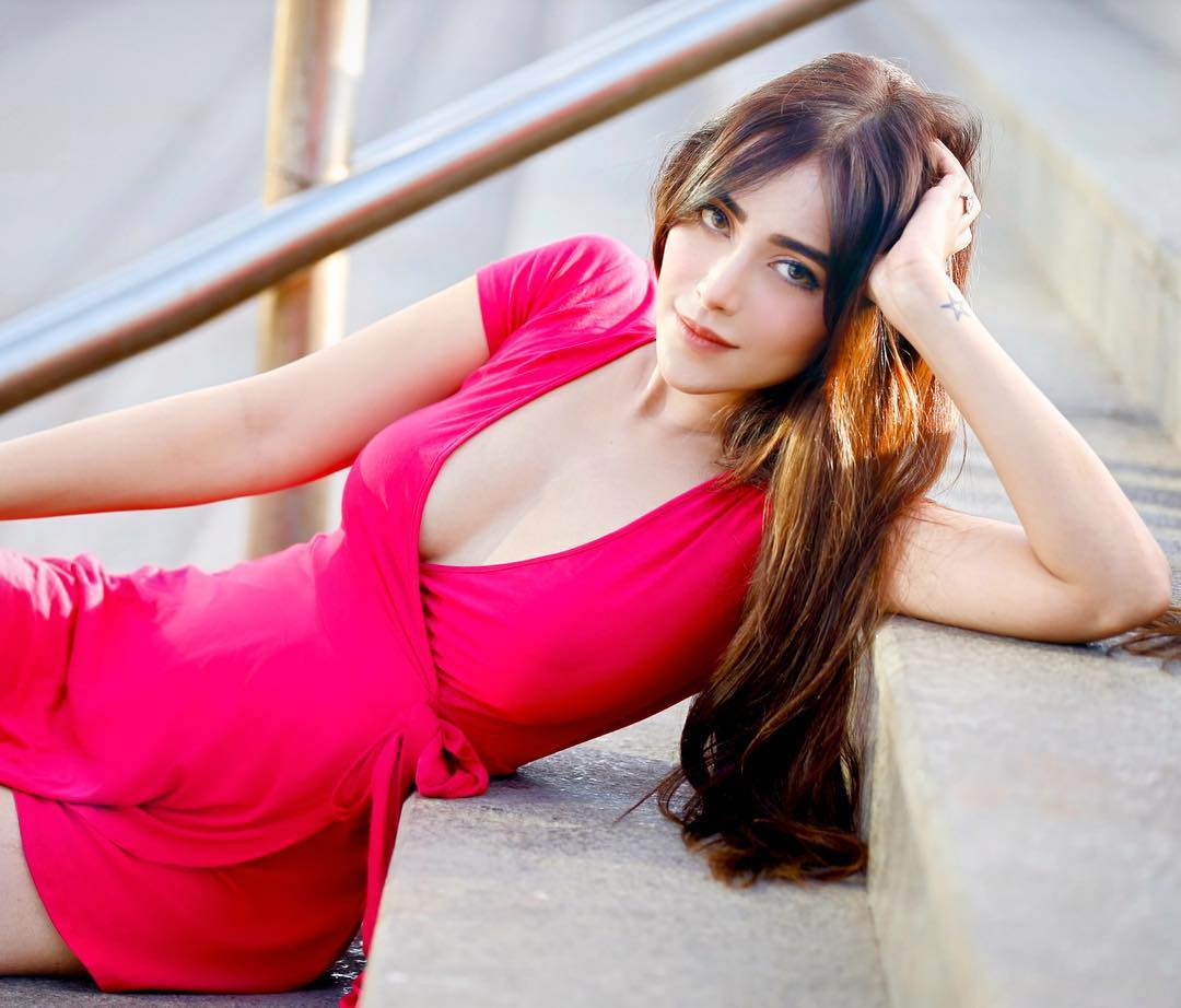 Indian Beatiful Actress Angela Krislinzki Photos