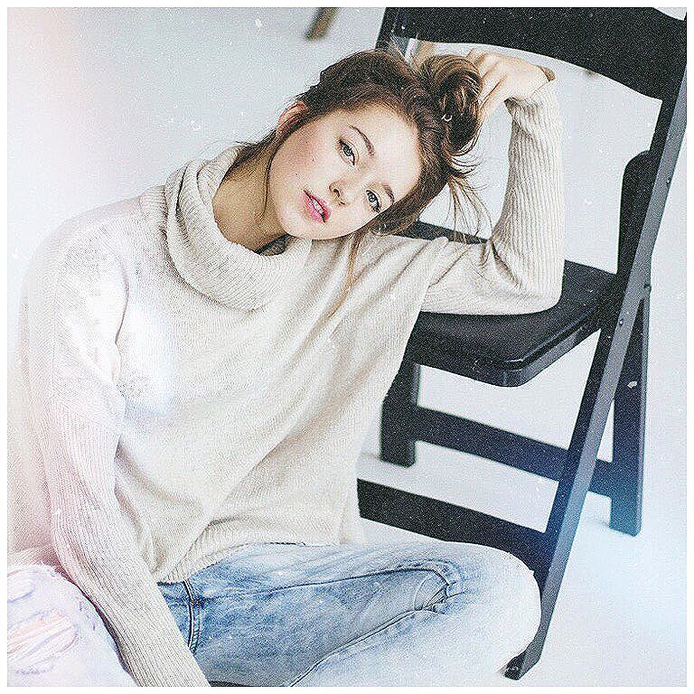 Angelina Danilova Cute Picture and Photo