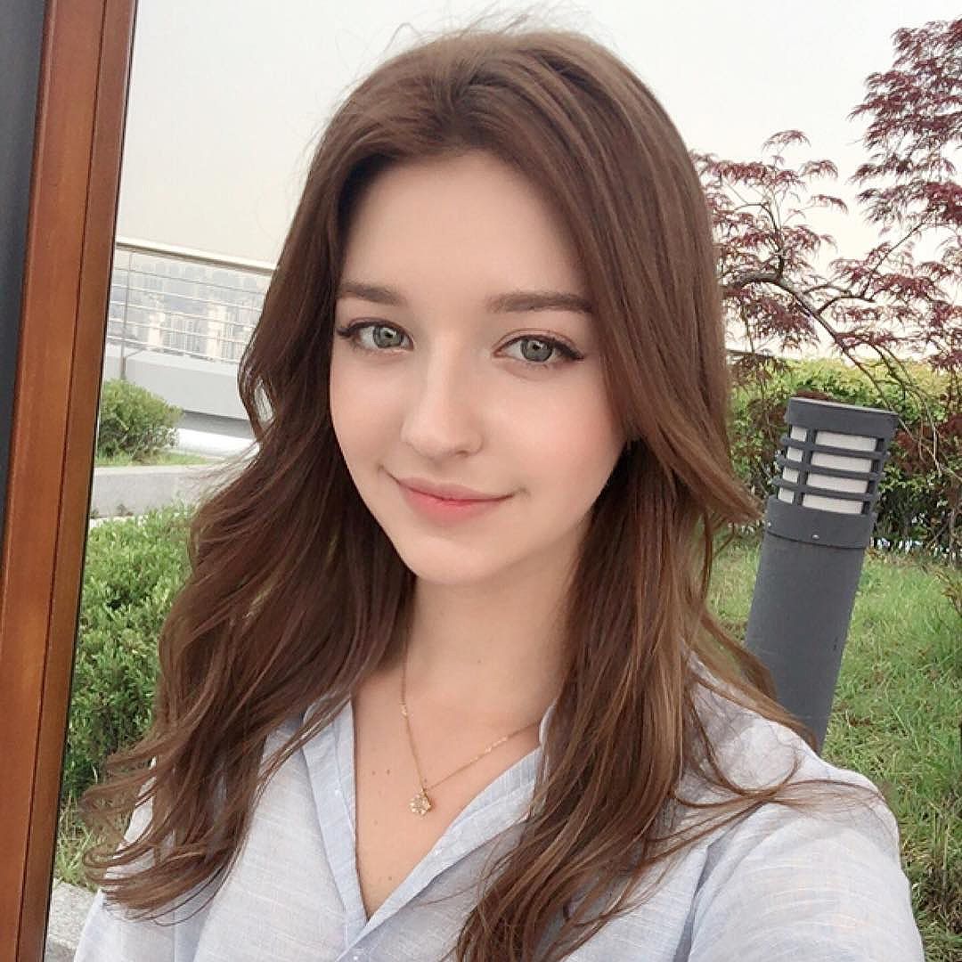 Angelina Danilova Cute Picture and Photo