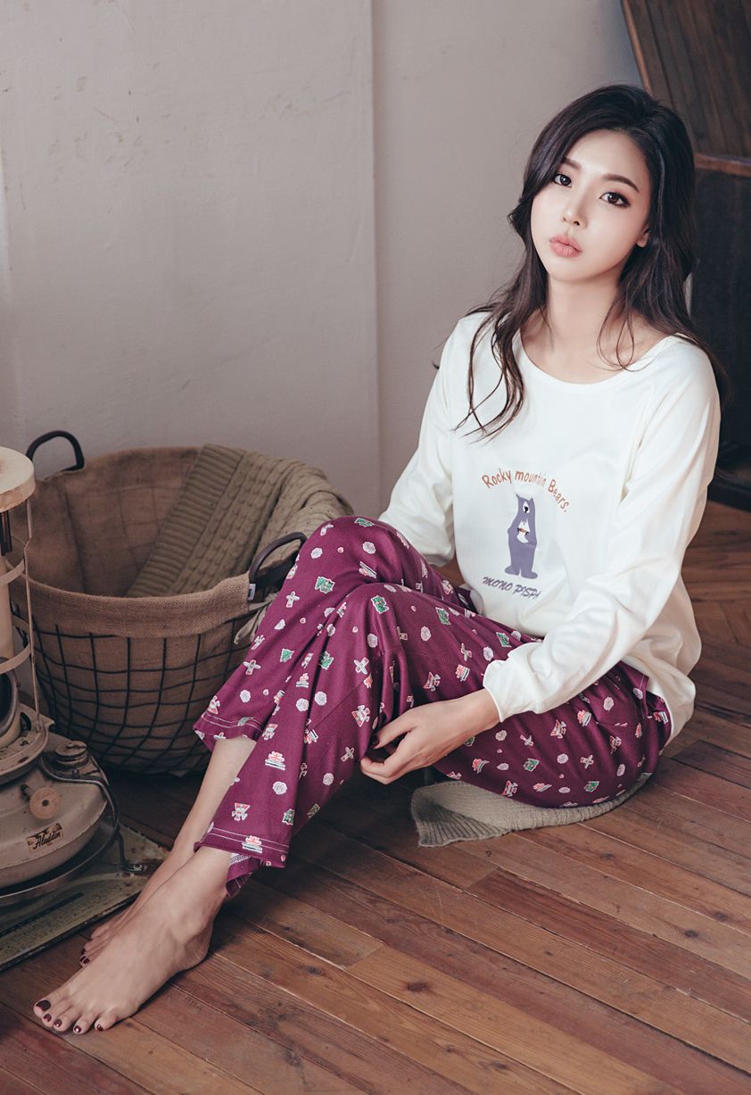 Park Da Hyun Lologirl Pyjamas Series III