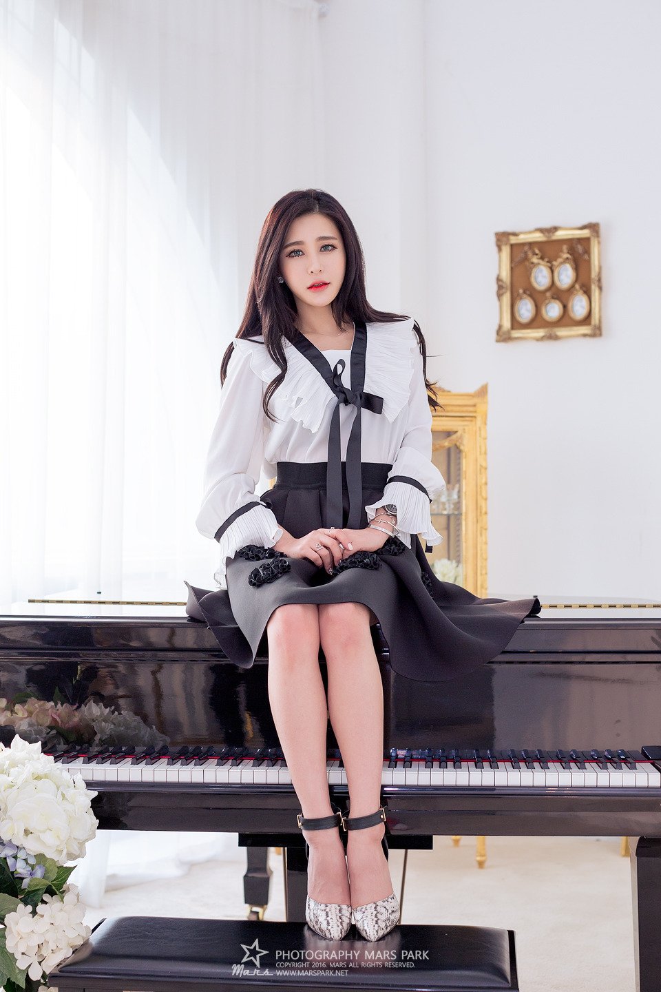 Park Soo Yu Beautiful Legs Temperament Picture and Photo