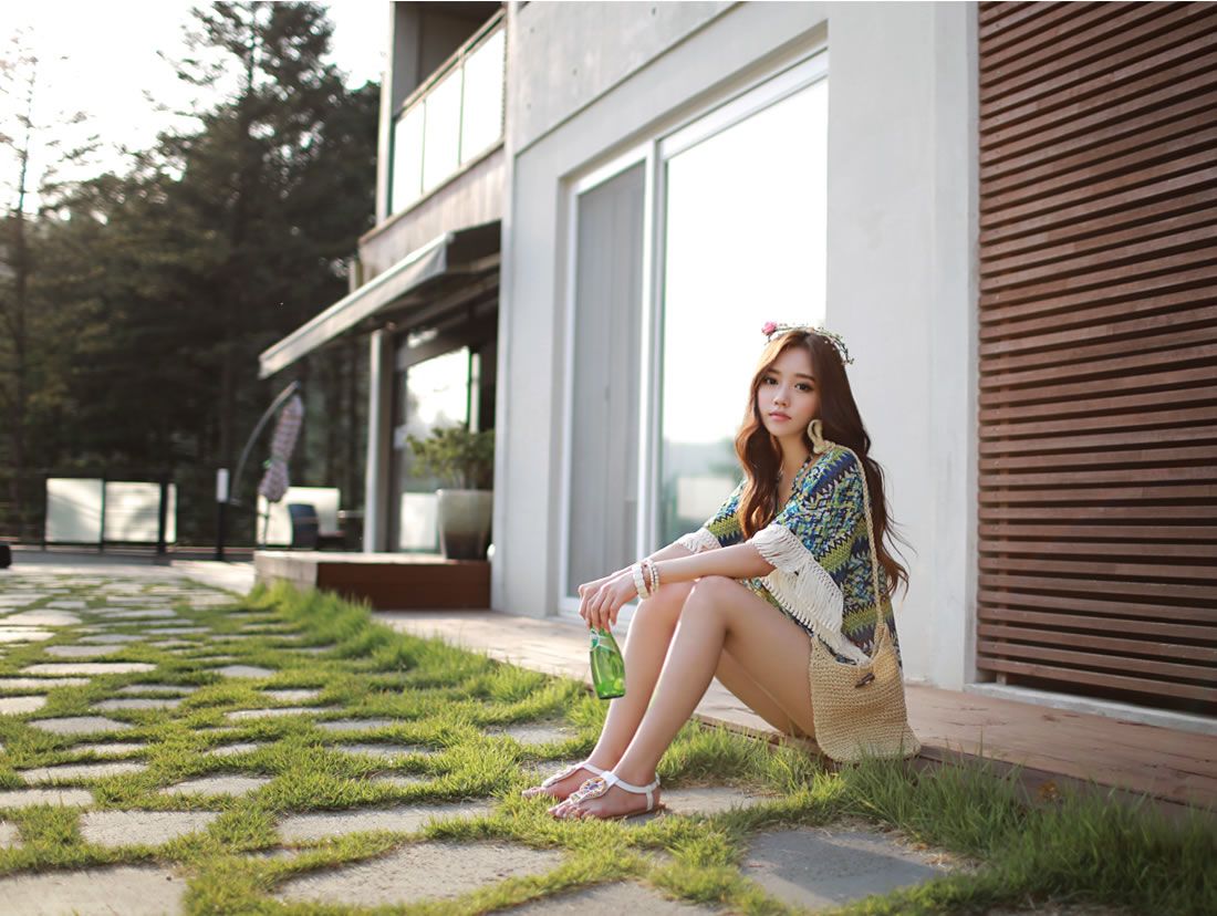 Son Yoon Joo 2014 Bikini Picture and Photo