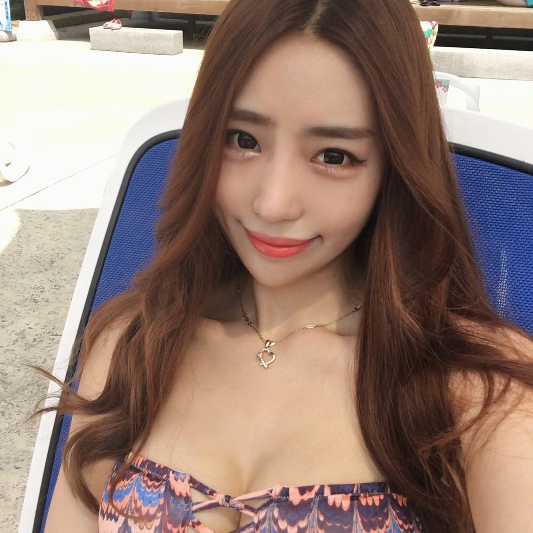 Eunjiii Bikini Picture and Photo